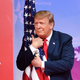 Illustration for article titled Trump Is Spiraling, Will Reportedly Undergo Televised Medical Exam a Day After Attacking Kamala, His Cabinet in Unhinged Interview